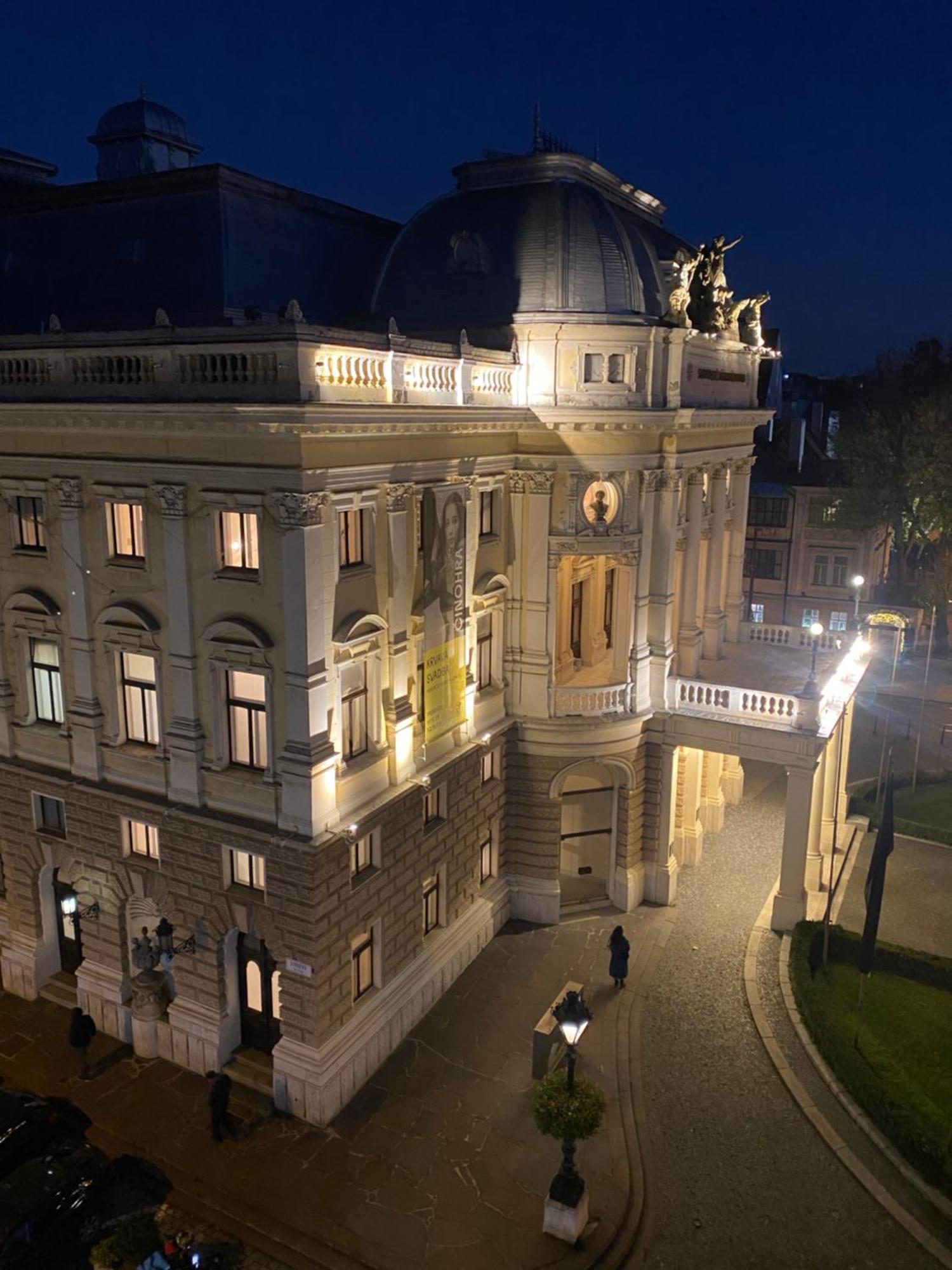 Modern Apartment In Historic City Center Old Town Братислава Экстерьер фото