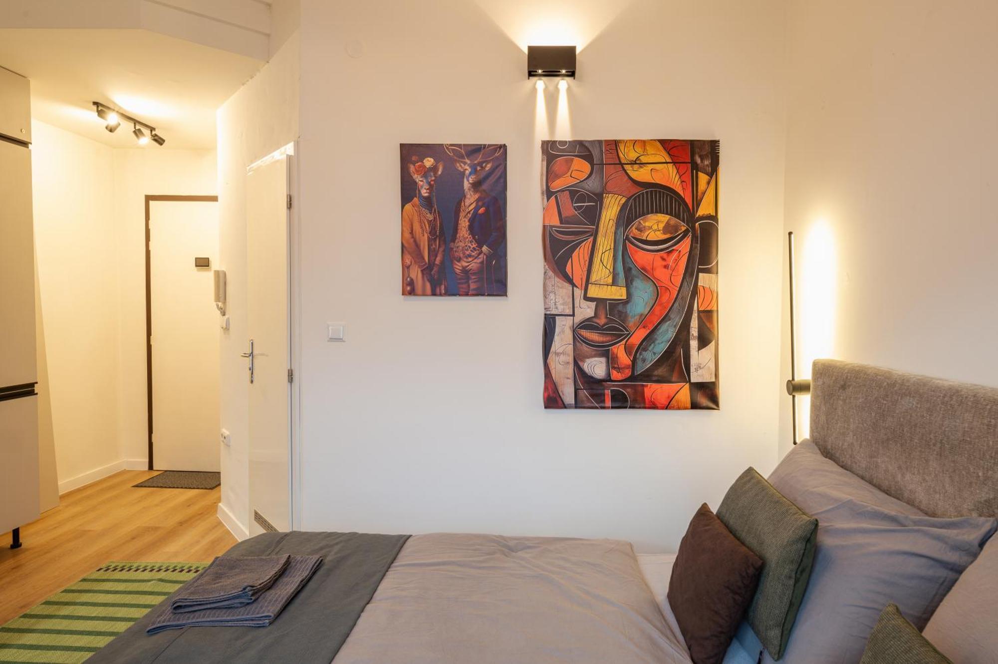 Modern Apartment In Historic City Center Old Town Братислава Экстерьер фото